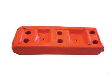 PLINTO IN CALCESTRUZZO RICOPERTO DI PVC