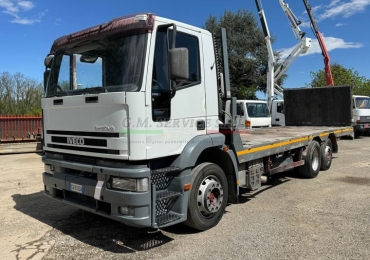 Autocarro Iveco
