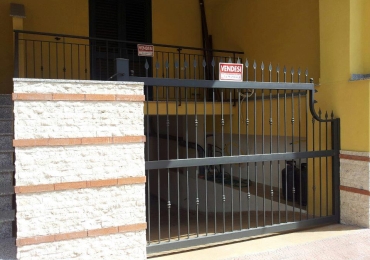 Cancello e Ringhiera in ferro battuto