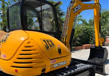 Jcb 8052