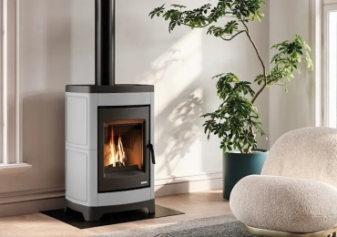 STUFA A LEGNA CERAMICA PALAZZETTI