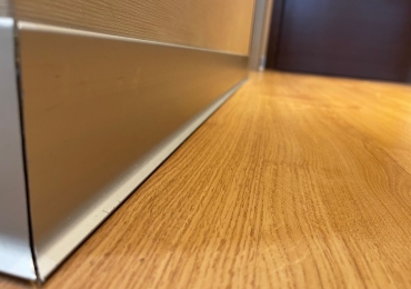 BATTISCOPA IN ALLUMINIO