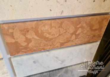 BATTISCOPA ZOCCOLINO IN ROSSO