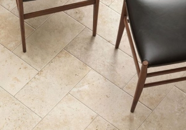 GRES PORCELLANATO EFFETTO MARMO
