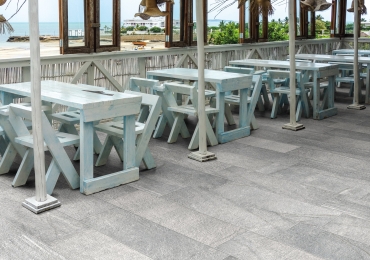 PAVIMENTO E RIVESTIMENTO IN GRES PORCELLANATO