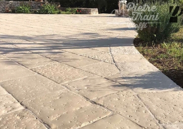 PAVIMENTO VECCHIO BASOLATO