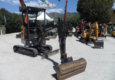 Miniescavatore VOLVO ECR 18E Girosagoma