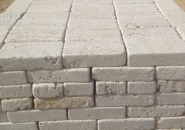 MATTONI DI TRAVERTINO ROMANO