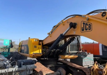 JCB ESCAVATORE CINGOLATO
