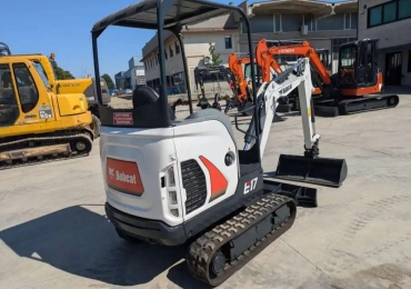 Bobcat E17