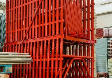 Ponteggio verniciato nuovo