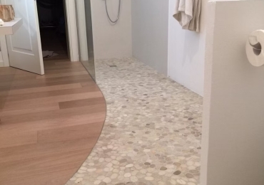 Mosaico sasso avorio piatto