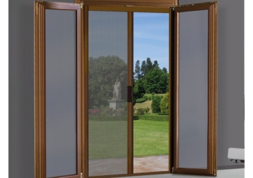 ZANZARIERA A RULLO LATERALE