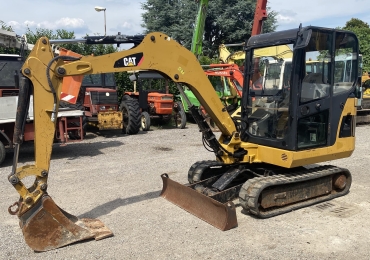 Miniescavatore Caterpillar