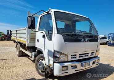 Isuzu npr 75