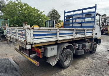 Autocarro Iveco Usato