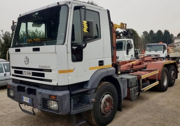 Autocarro Iveco