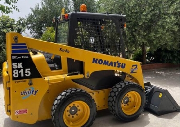 Komatsu 815