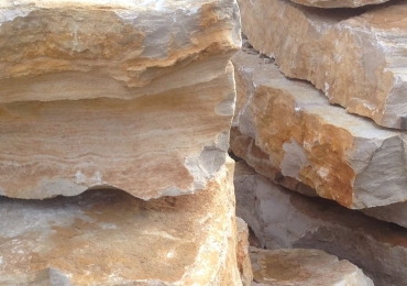 LASTRONI GIGANTI IN PIETRA DI TRANI