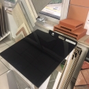 Pavimento in gres porcellanato levigato effetto scacchiera