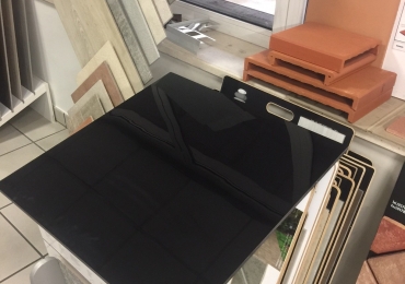 Pavimento in gres porcellanato levigato effetto scacchiera