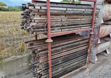 Montanti per pannelli