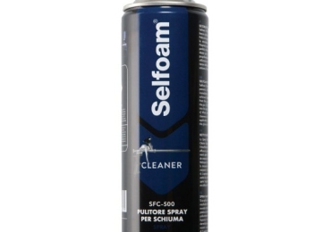 PULITORE SPRAY PER SCHIUMA