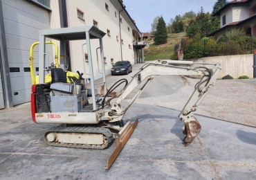 Takeuchi TB015