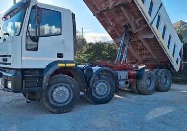 Autocarro Iveco