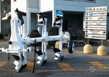 Aratro ermo trivomere